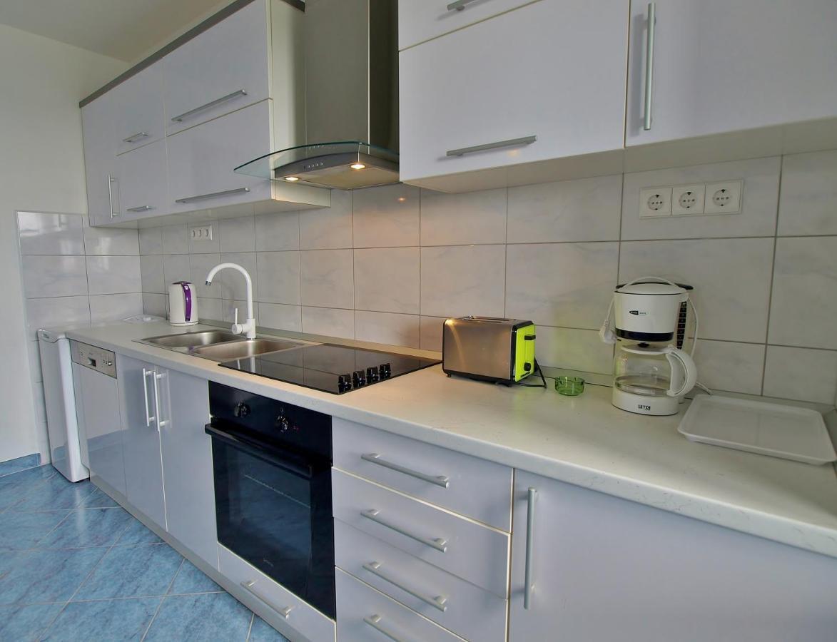 Apartments Eufemija Rab Town Kültér fotó