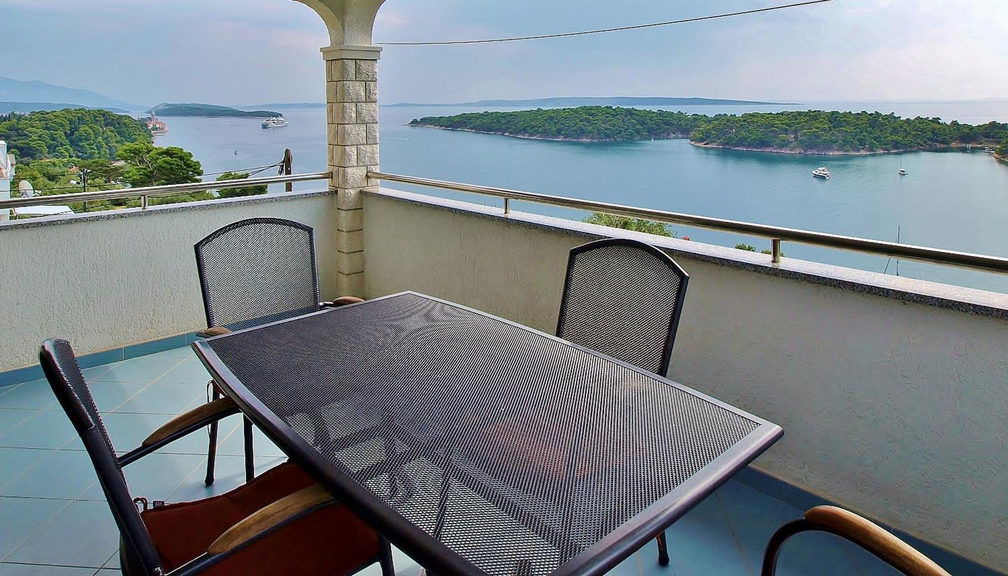 Apartments Eufemija Rab Town Kültér fotó